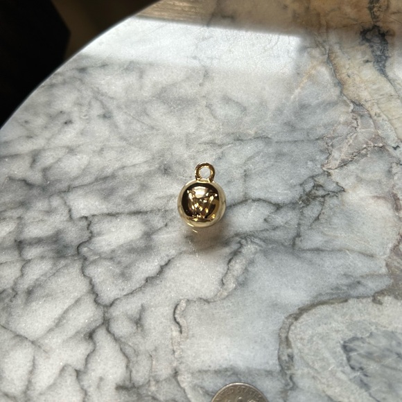 LV Gold Ball Charm LOUIS VUITTON - Picture 1 of 3